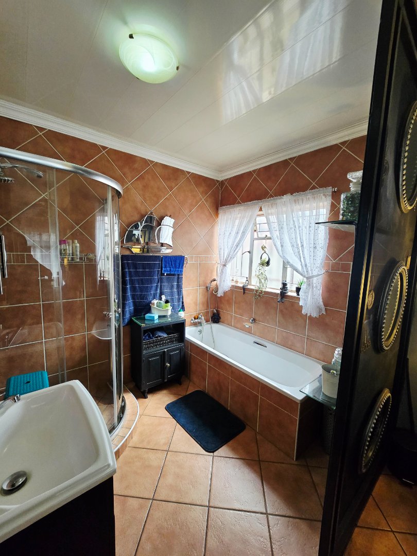 3 Bedroom Property for Sale in Flimieda North West
